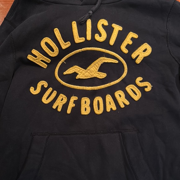 Vintage Hollister Sweatshirt - Picture 2 of 3